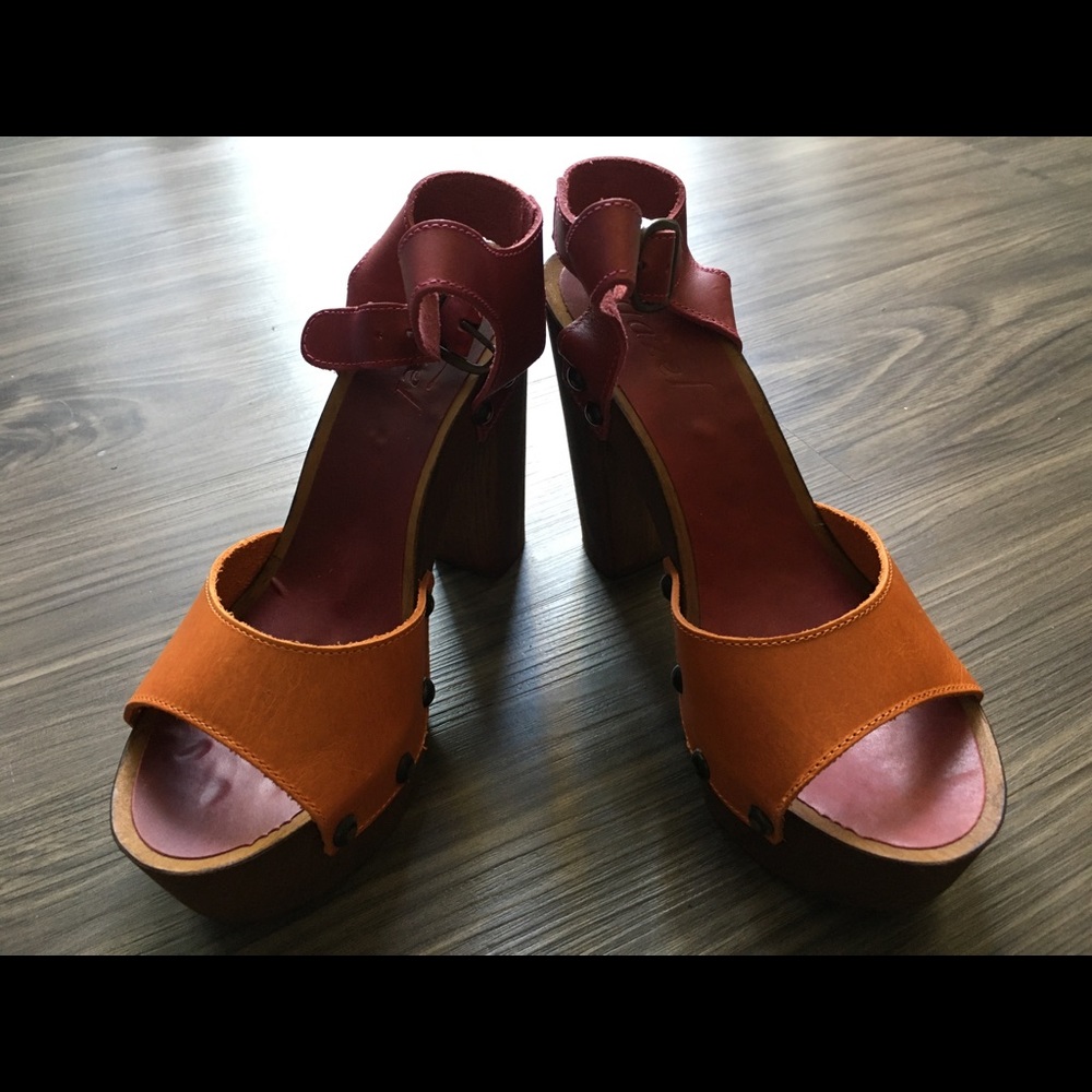 Shoes - Picture 6 of 6